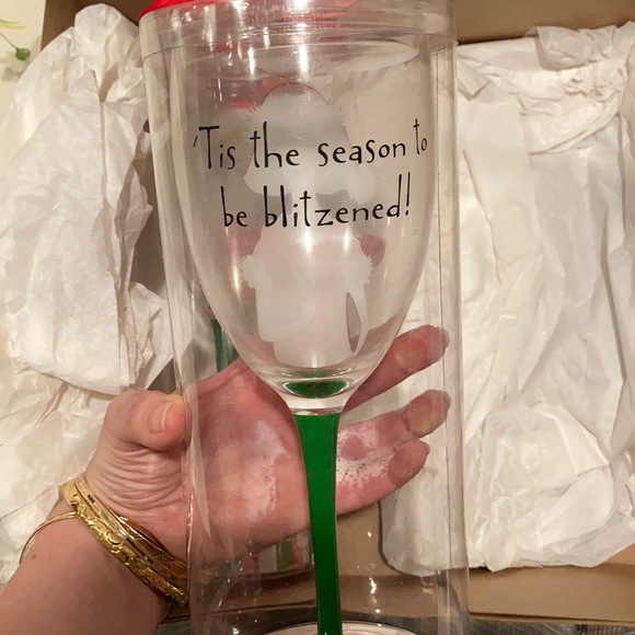 NIB Christmas Wine Glass set w/ festive cork - Picture 3 of 10